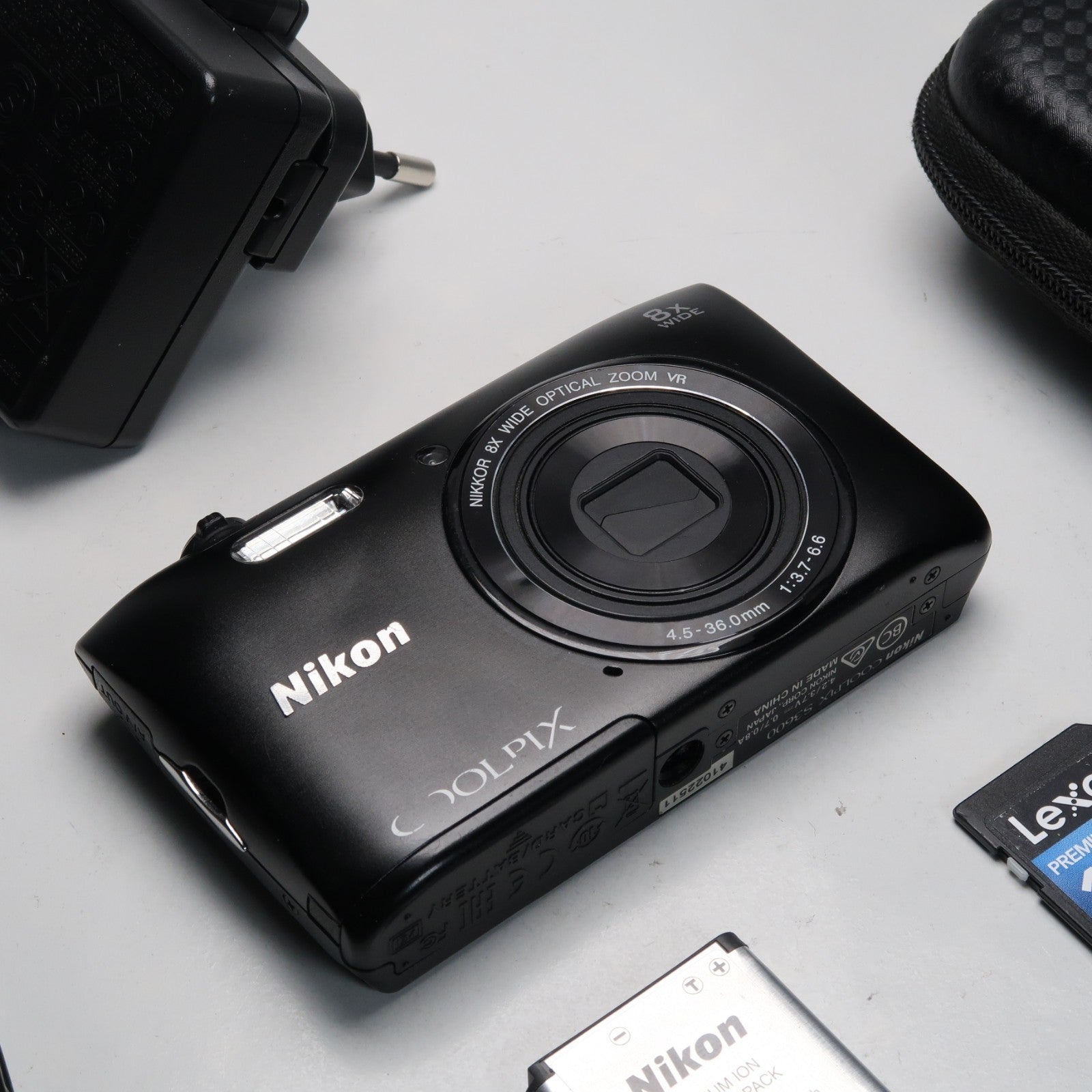 Canon IXUS 105 / SD1300 IS + Nikon Coolpix S3600 + Canon IXUS 115 + Canon IXY 110F – Camera Bundle