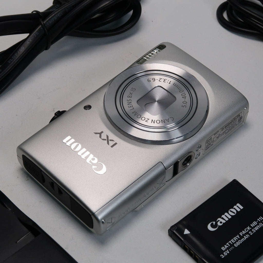 Canon IXUS 105 / SD1300 IS + Nikon Coolpix S3600 + Canon IXUS 115 + Canon IXY 110F – Camera Bundle