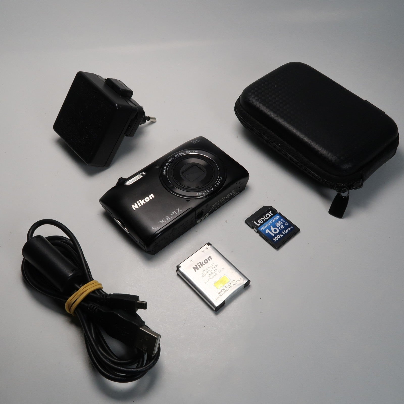 Canon IXUS 105 / SD1300 IS + Nikon Coolpix S3600 + Canon IXUS 115 + Canon IXY 110F – Camera Bundle